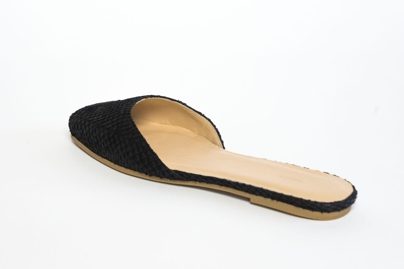 Dainty Mule - Black Night