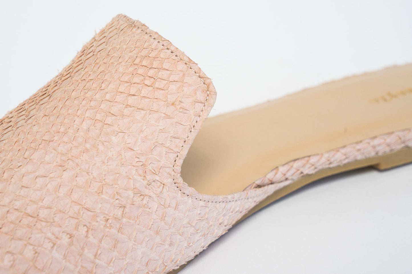 Lazy Mule - Blush Haze